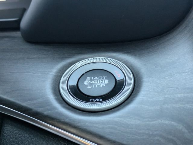 Used 2022 Jeep Grand Cherokee Overland w/ Luxury Tech Group IV image 33