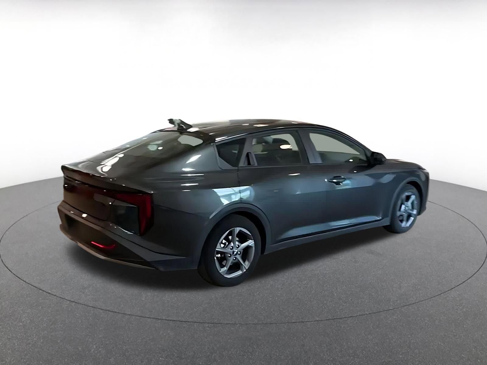 Used 2025 Kia K4 FWD image 9