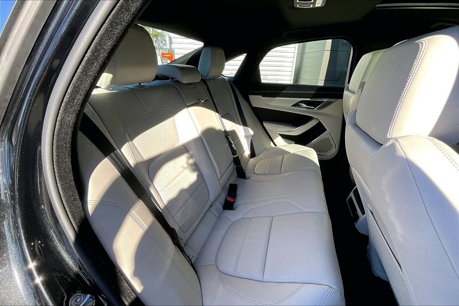 Used 2024 Jaguar XF R-Dynamic SE image 26