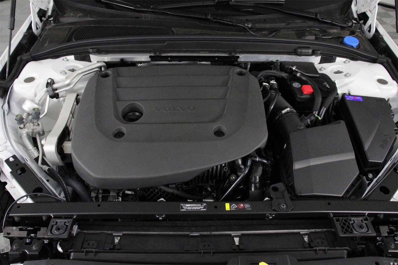 New 2026 Volvo V60 B5 Cross Country Plus w/ Climate Package image 12