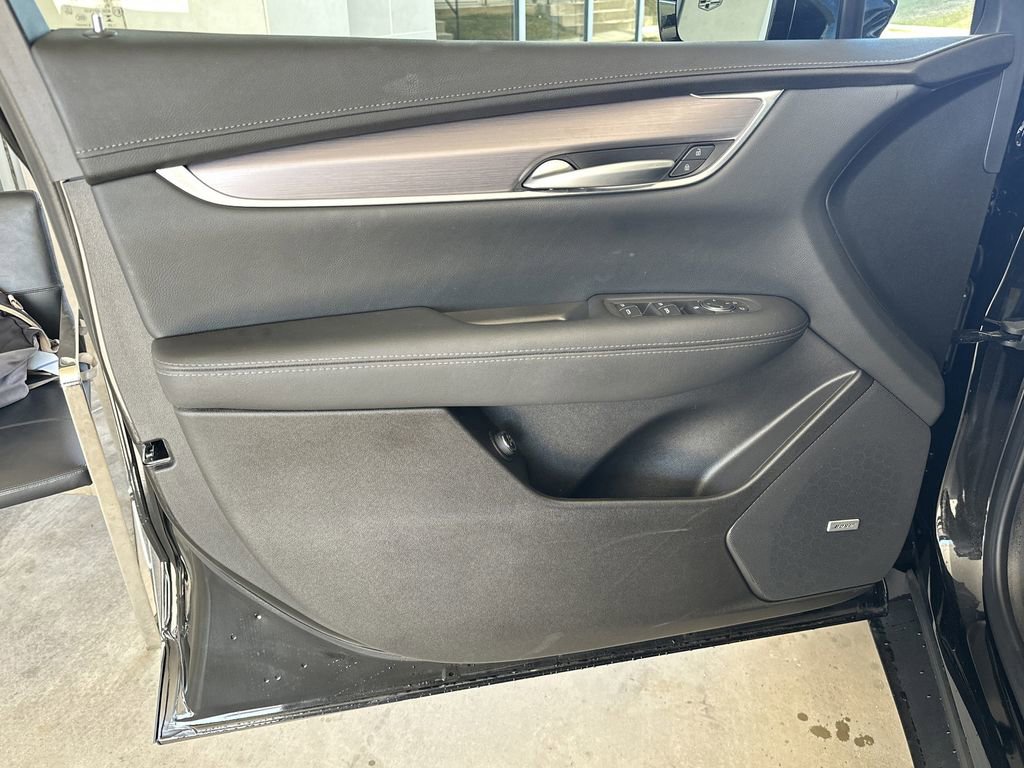 New 2025 Cadillac XT5 Luxury w/ LPO, Floor Liner Package FWD image 7