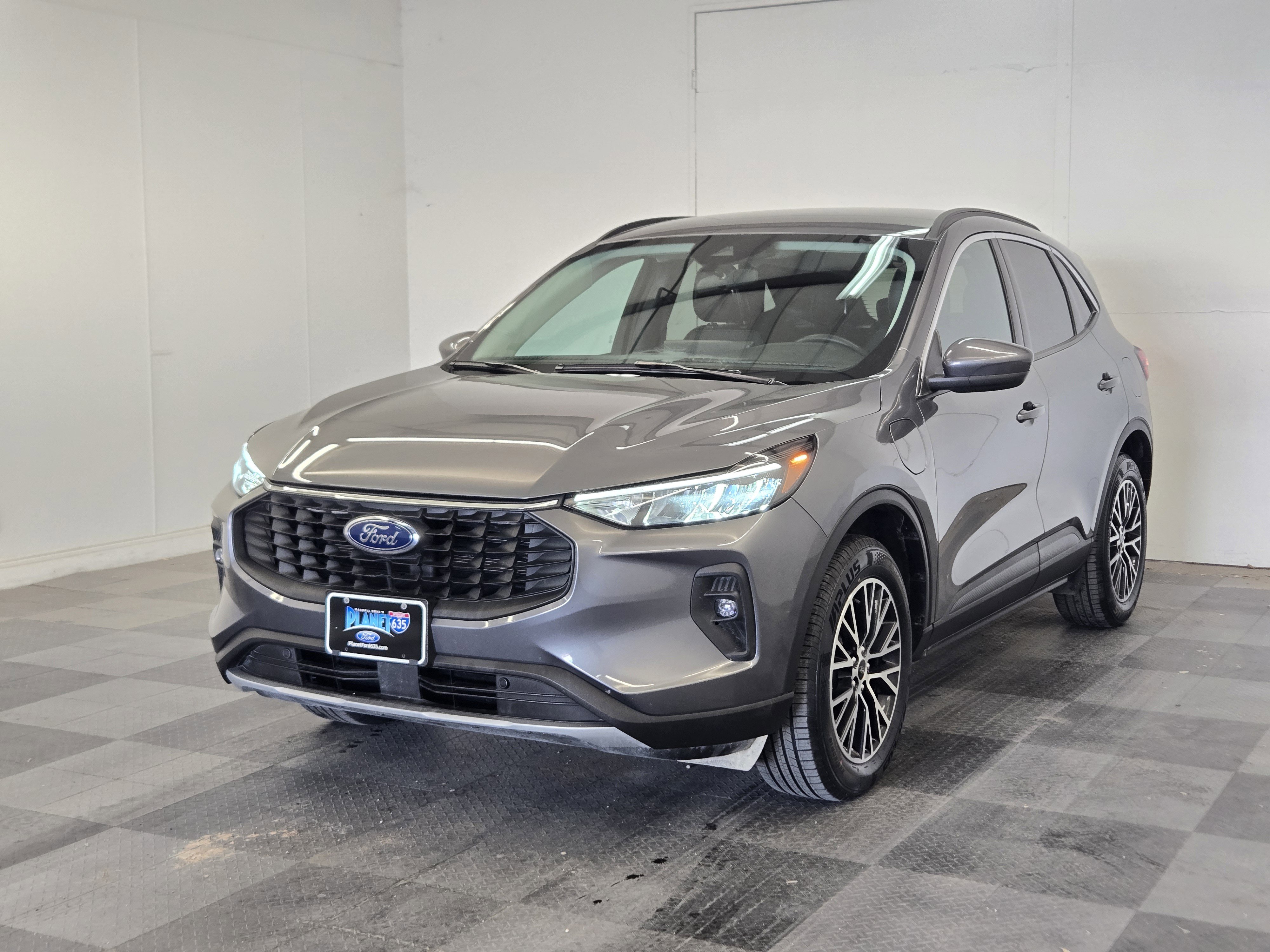 Certified 2024 Ford Escape PHEV image 4