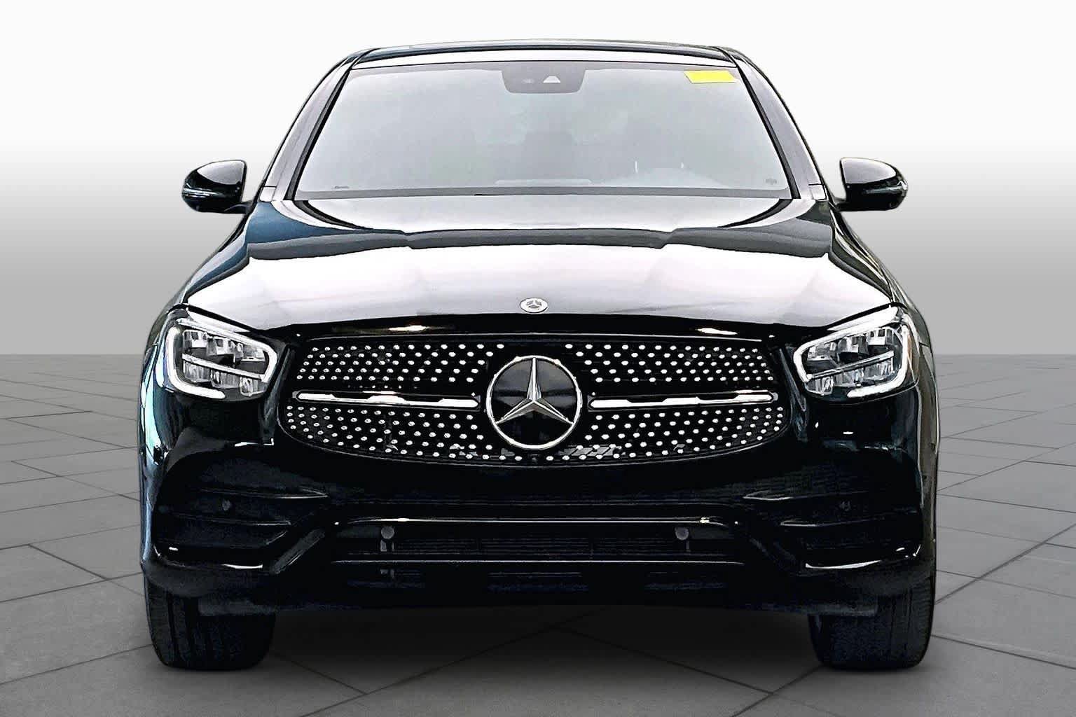 Used 2023 Mercedes-Benz GLC 300 4MATIC Coupe image 4