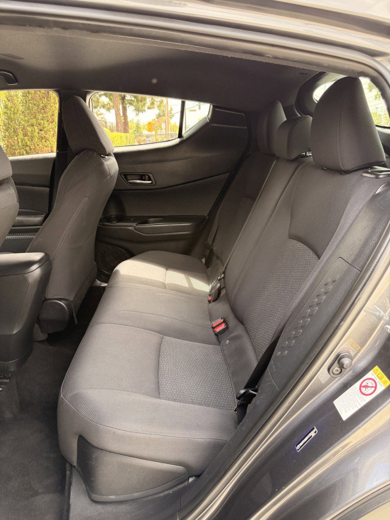 Used 2018 Toyota C-HR XLE FWD image 31