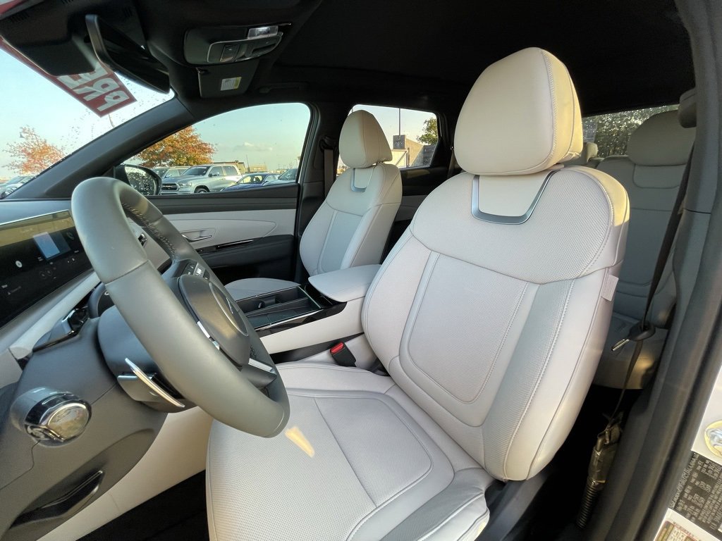 Used 2025 Hyundai Tucson Limited image 21