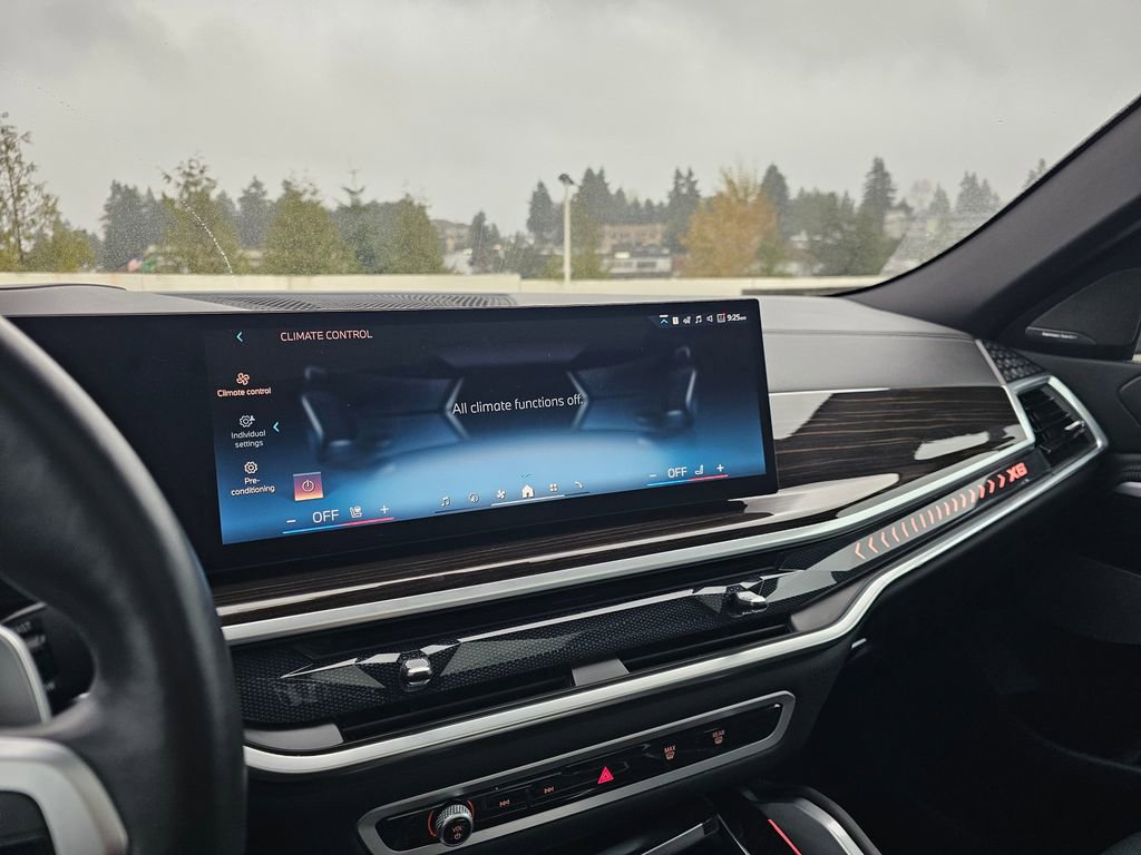 Used 2024 BMW X6 xDrive40i image 28