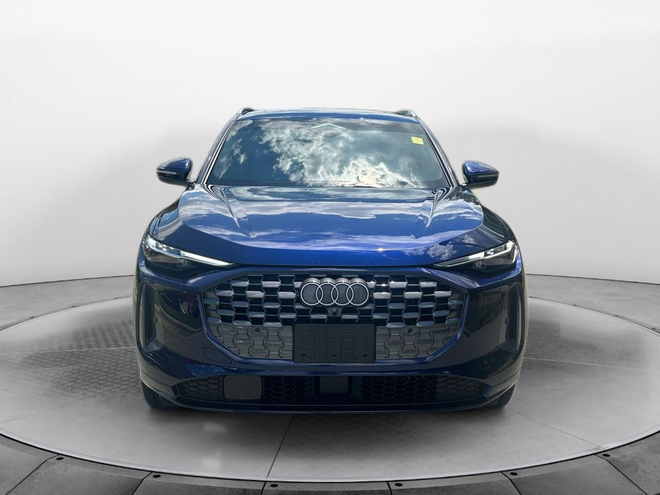 Certified 2025 Audi Q5 Prestige AWD/4WD image 2