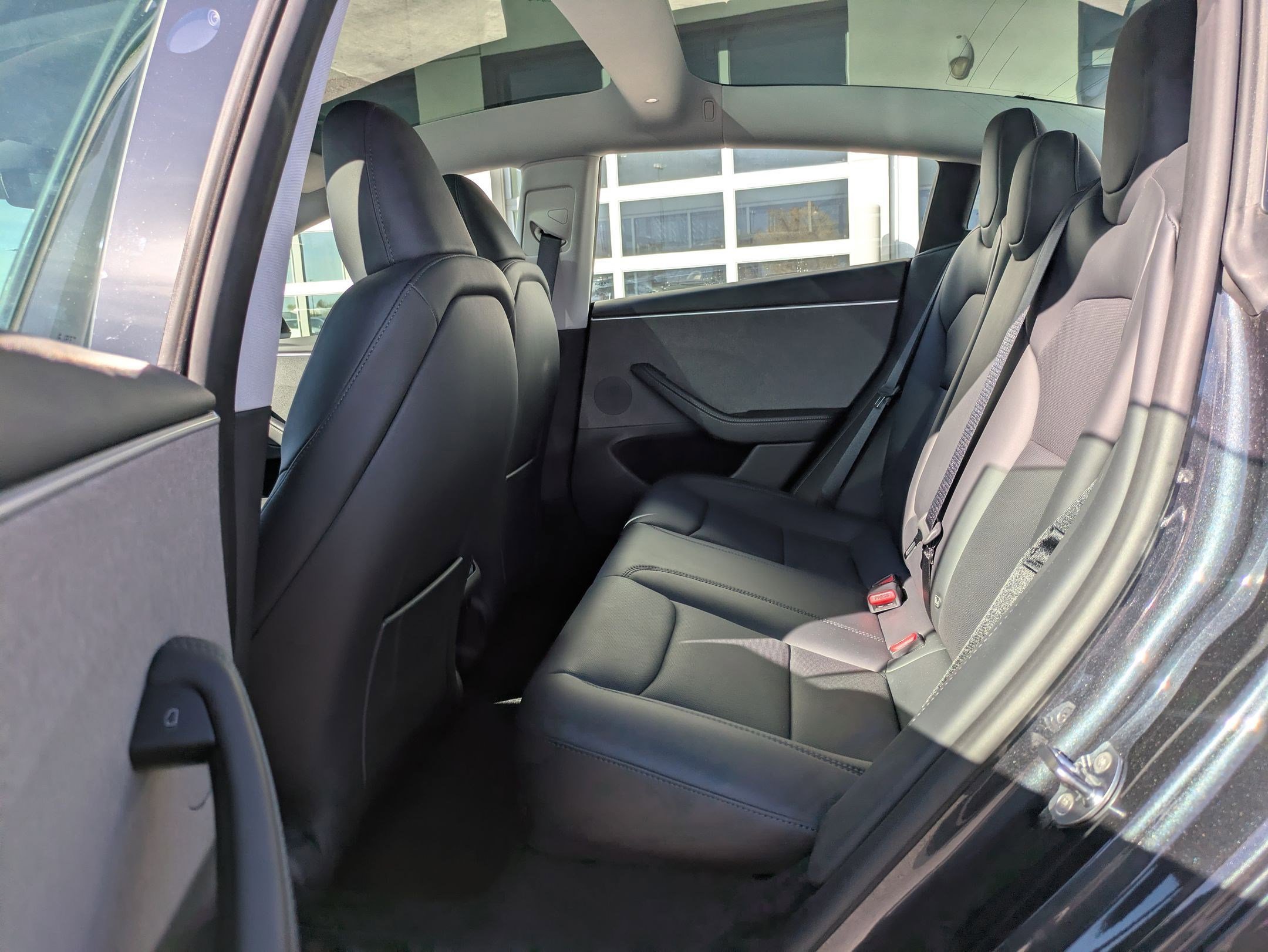 Used 2025 Tesla Model 3 image 28