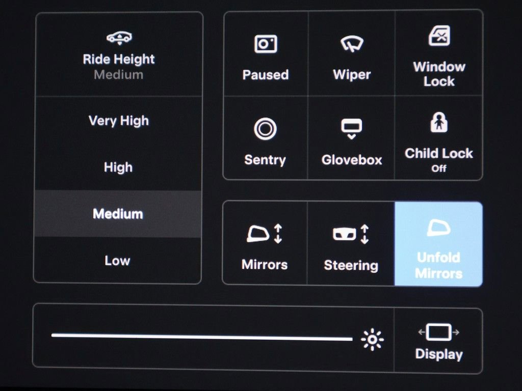 Used 2022 Tesla Model S image 45