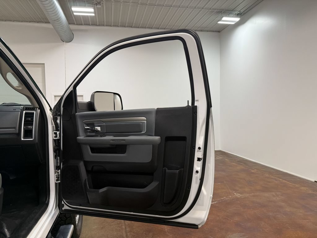 Used 2018 RAM 3500 SLT w/ Snow Chief Group AWD/4WD image 57