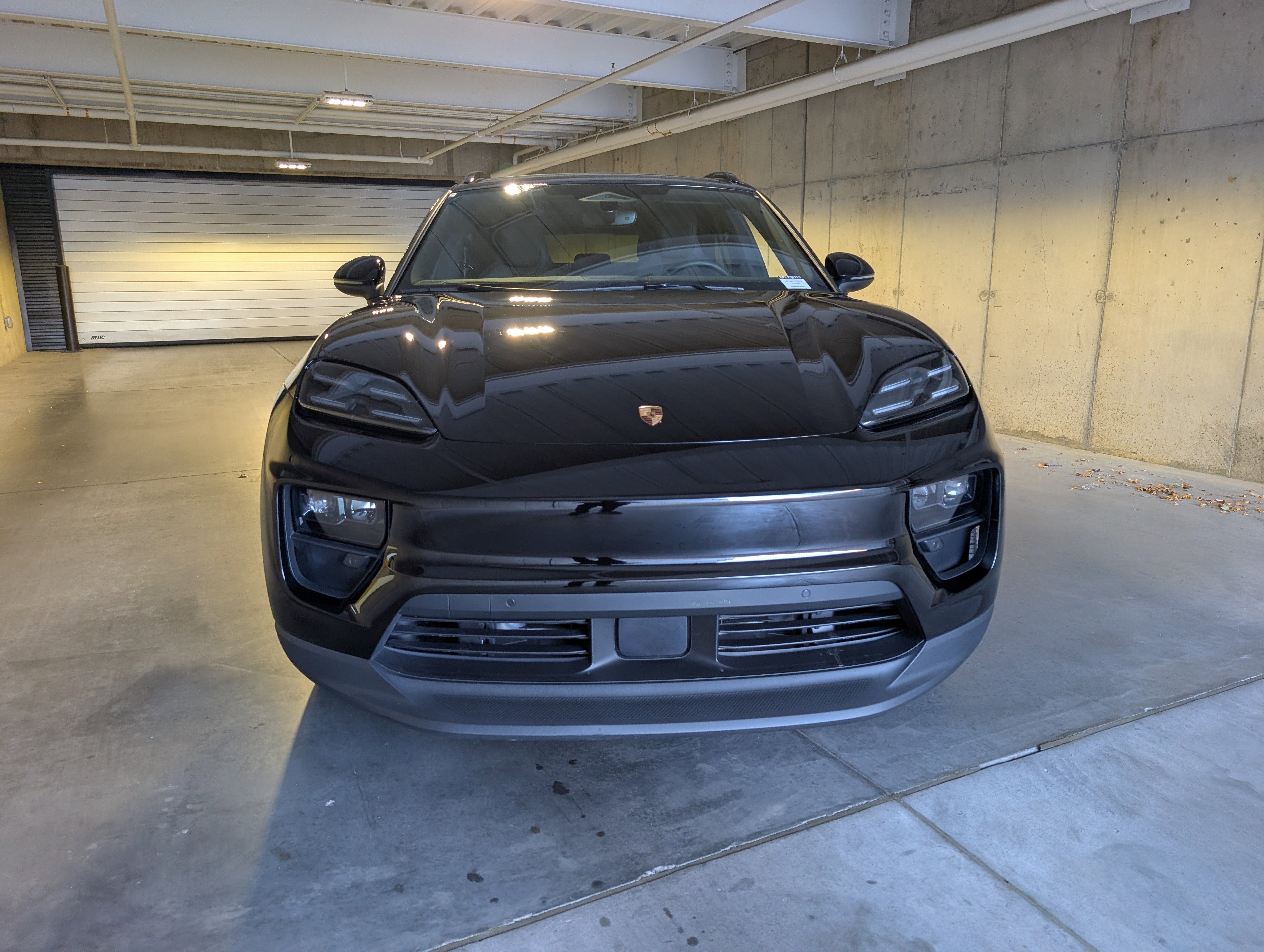 Used 2025 Porsche Macan Electric image 12