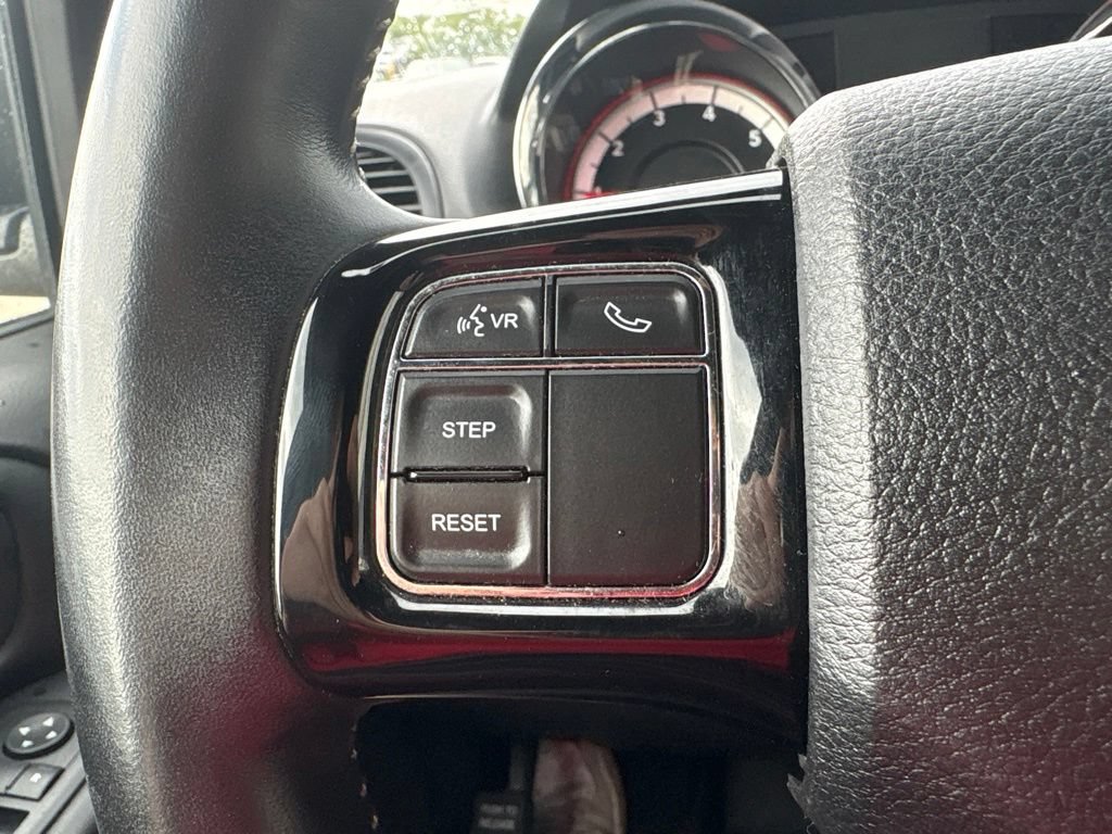 Used 2017 Dodge Grand Caravan SE FWD image 15