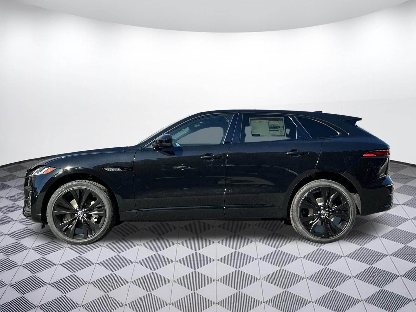 Used 2025 Jaguar F-PACE R-Dynamic S AWD/4WD image 2