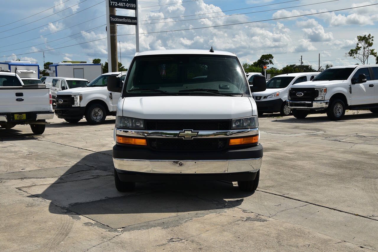 Used 2019 Chevrolet Express 3500 LT w/ LT Preferred Equipment Group RWD image 2