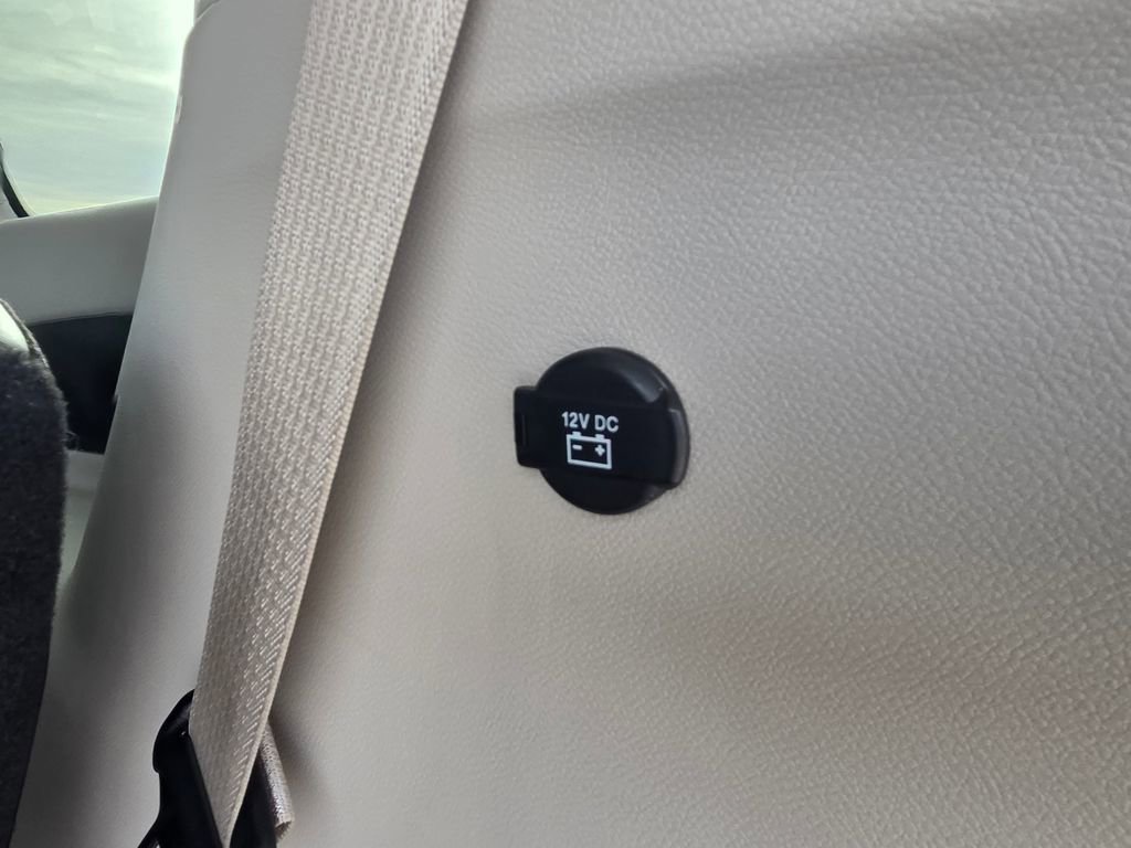 Used 2023 Chrysler Pacifica Touring-L image 26