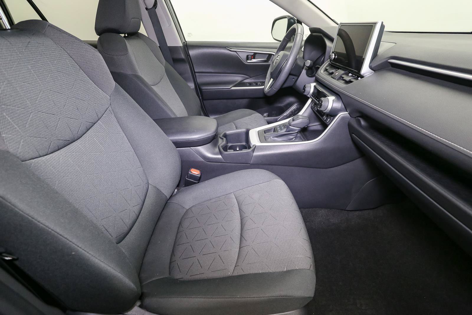 Used 2023 Toyota RAV4 XLE w/ Convenience Package AWD/4WD image 17