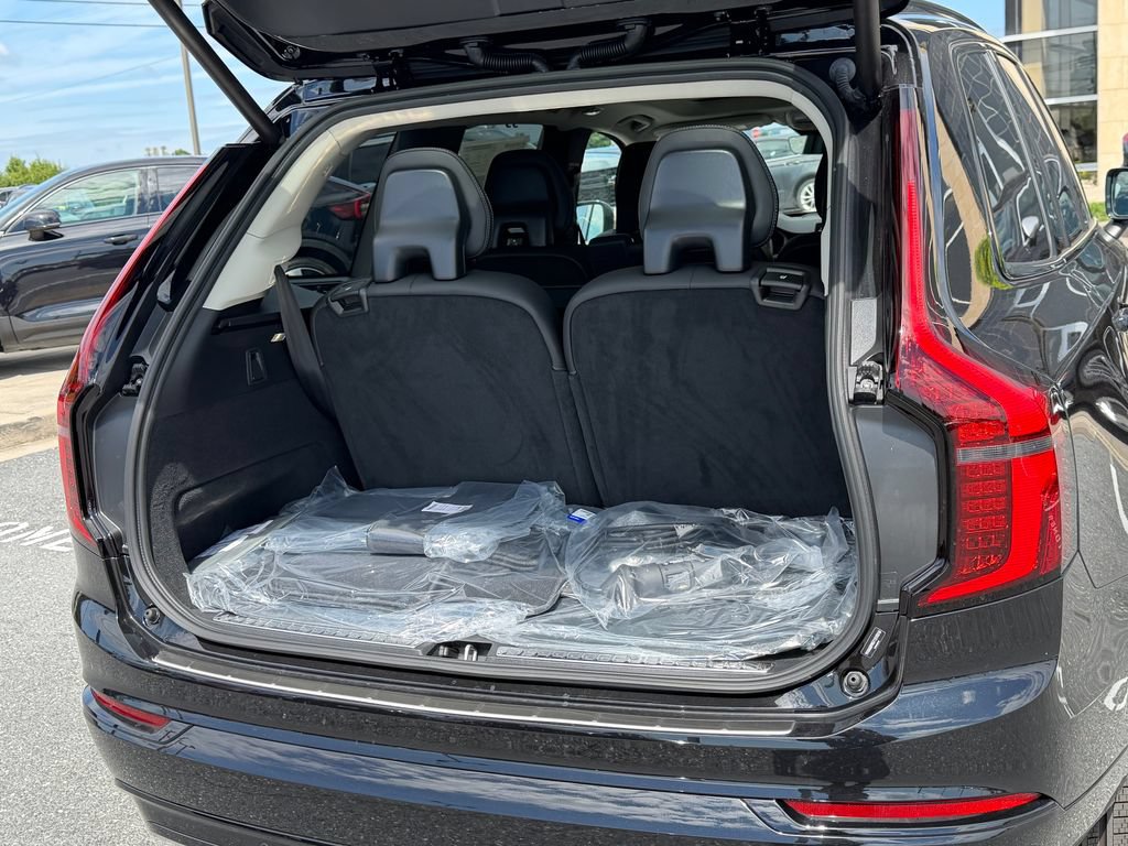 New 2026 Volvo XC90 T8 Ultra w/ Protection Package Premier AWD/4WD image 13