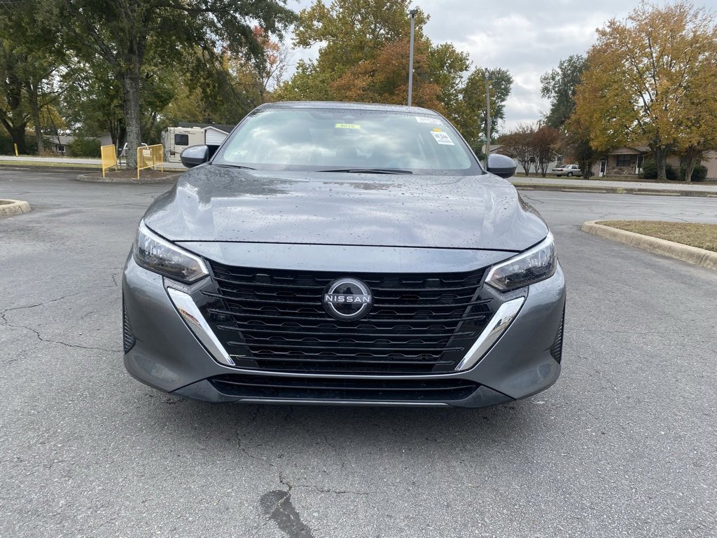 Used 2024 Nissan Sentra SV image 2