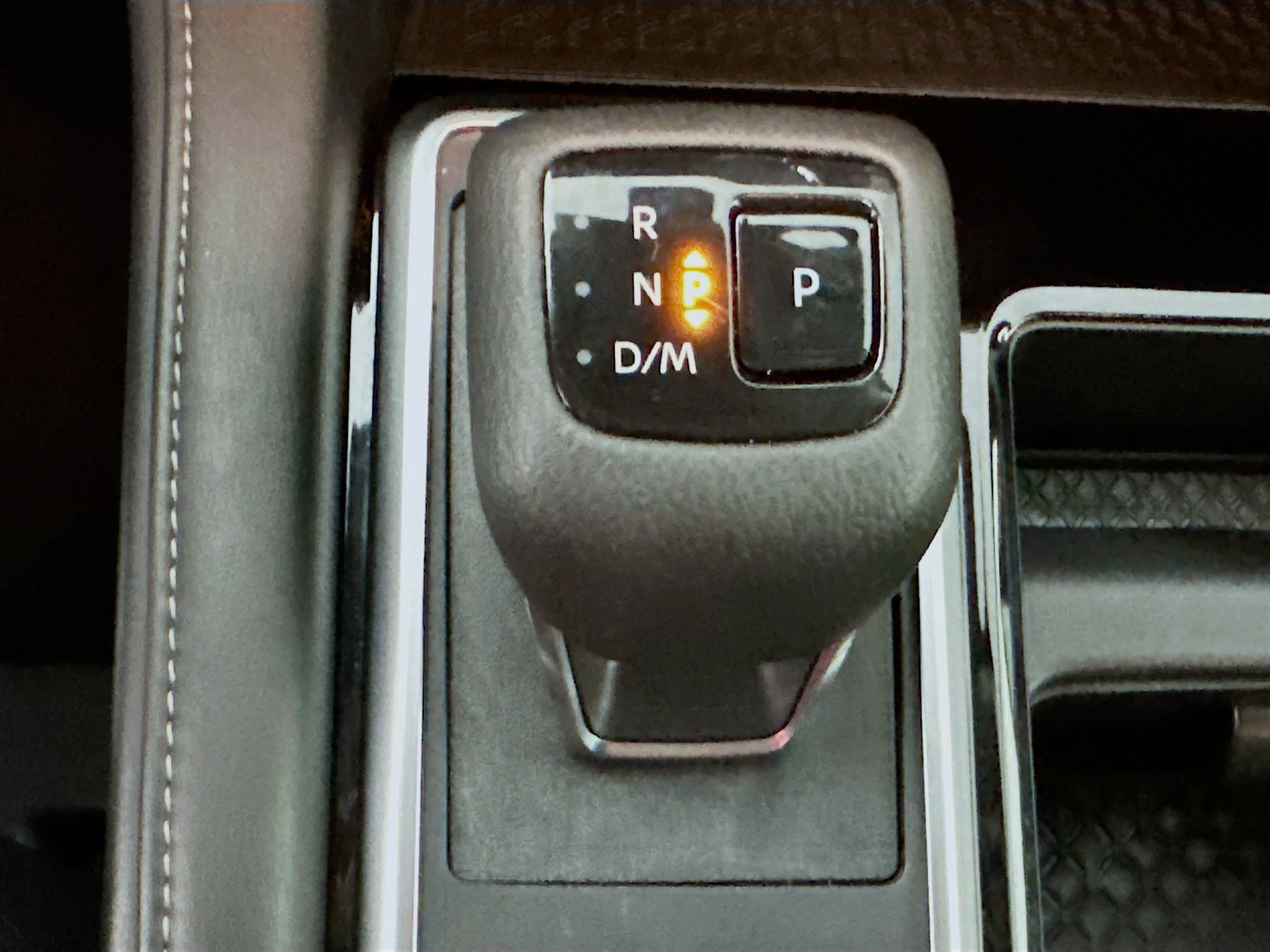 Used 2024 Nissan Pathfinder SV image 24