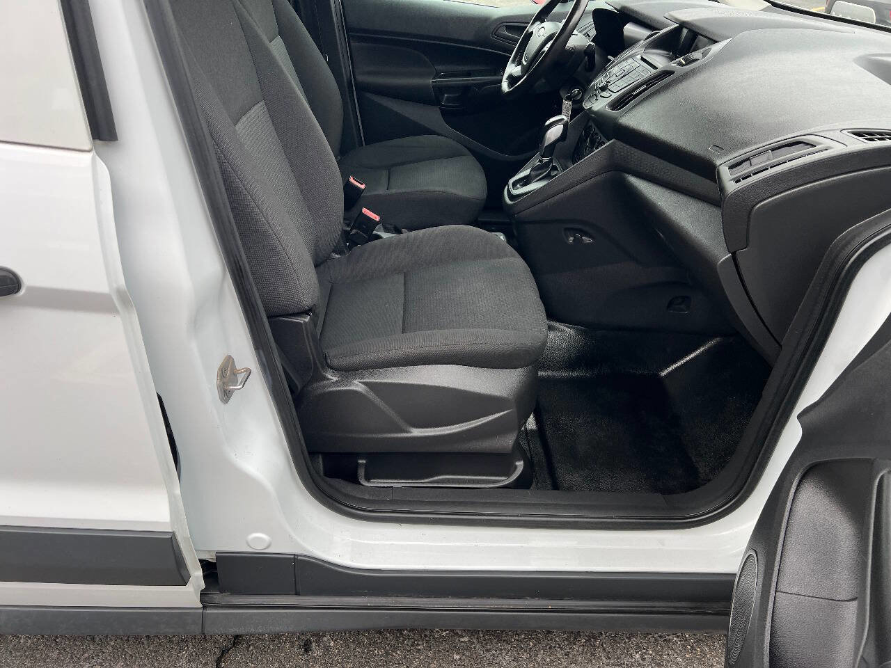 Used 2016 Ford Transit Connect XL FWD image 26