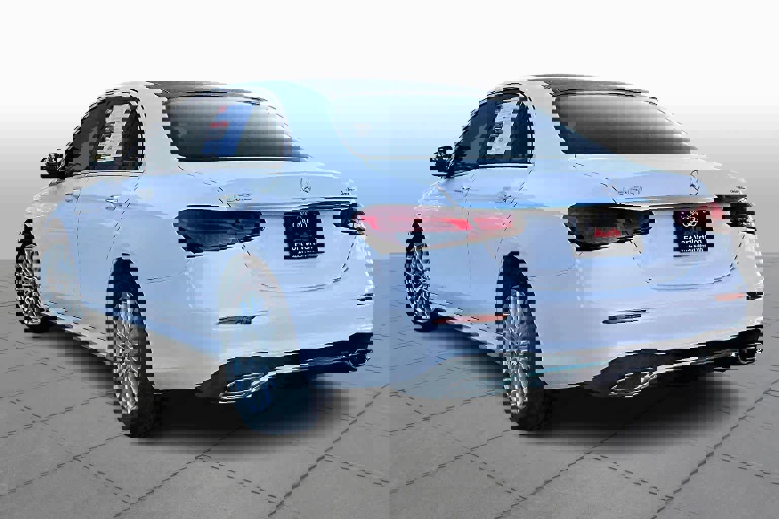 Used 2023 Mercedes-Benz E 450 4MATIC Sedan image 12