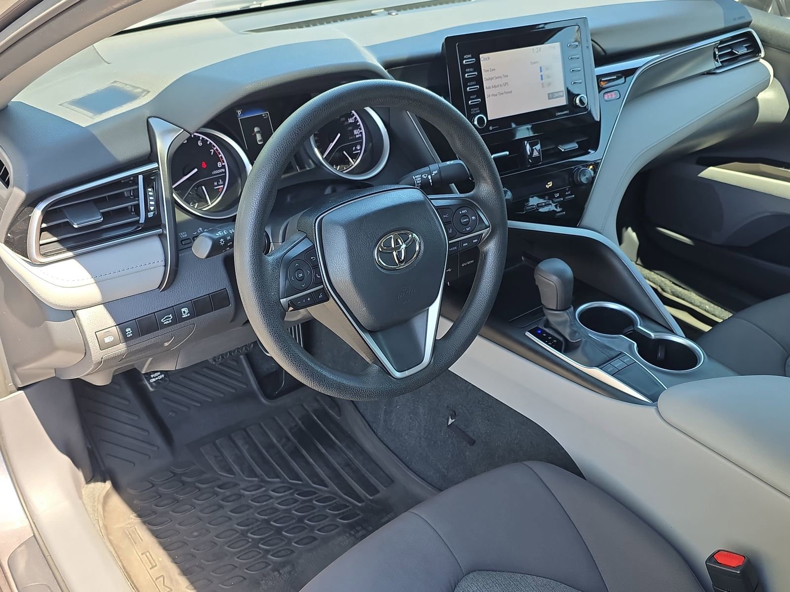 Used 2023 Toyota Camry LE image 15