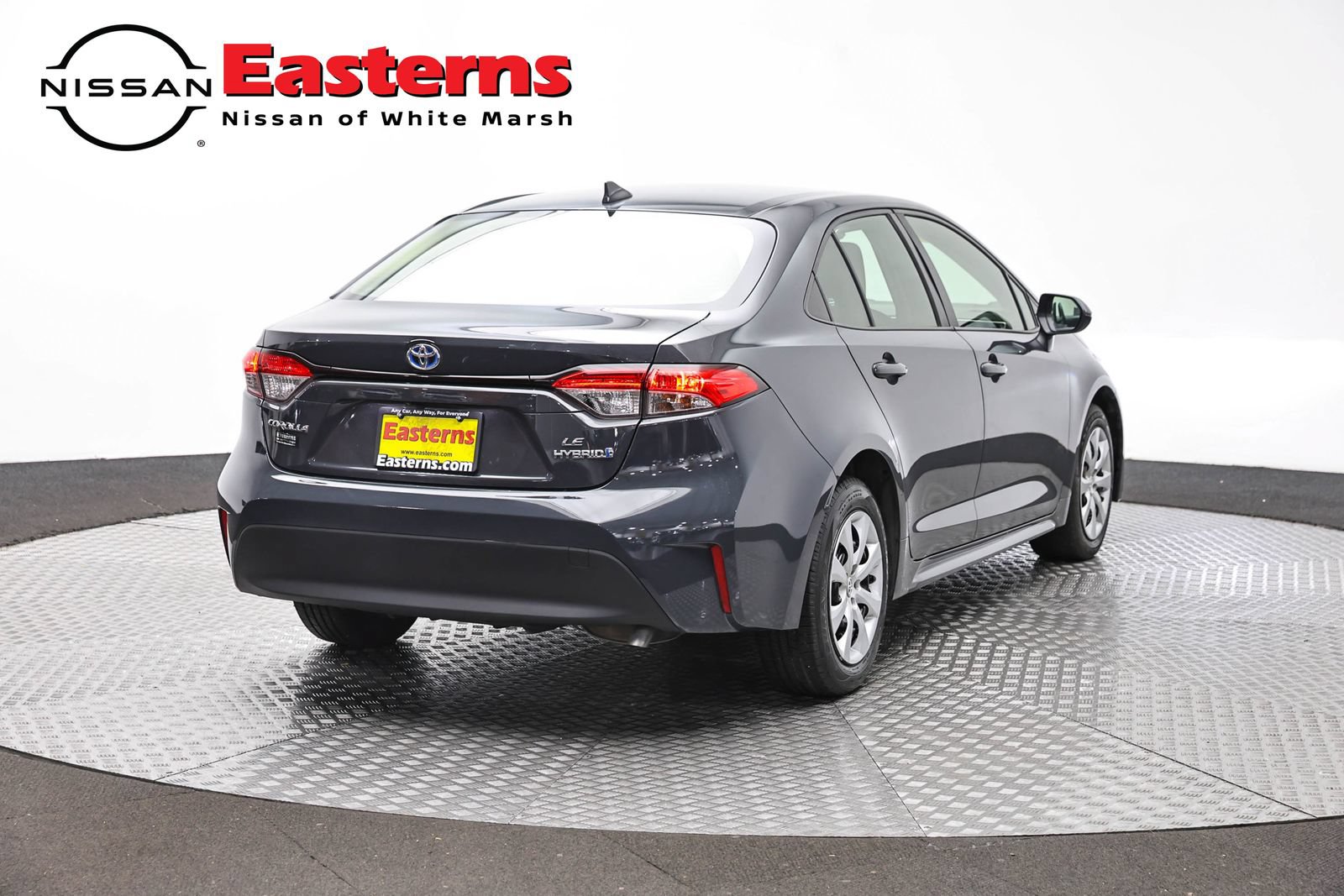 Used 2023 Toyota Corolla LE w/ Carpet Mat Package (TMS) FWD image 5