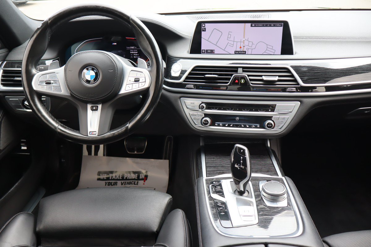 Used 2022 BMW 750i xDrive w/ Luxury Rear Seating Package AWD/4WD image 14