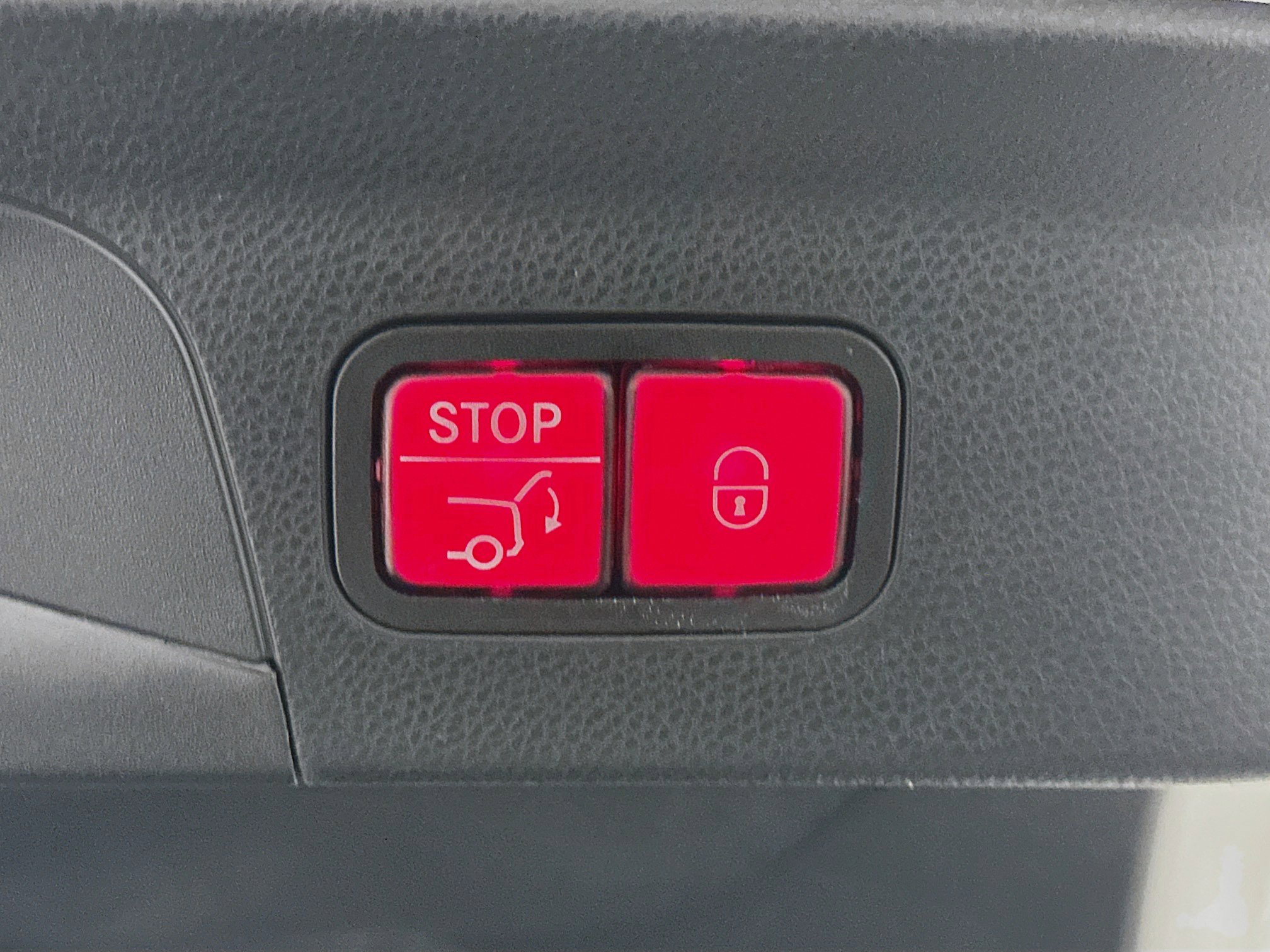 Used 2018 Mercedes-Benz GLC 43 AMG 4MATIC Coupe image 32