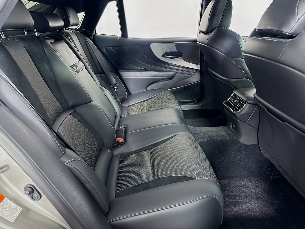 Used 2022 Lexus LS 500 F Sport w/ Accessory Package (Z1) image 35
