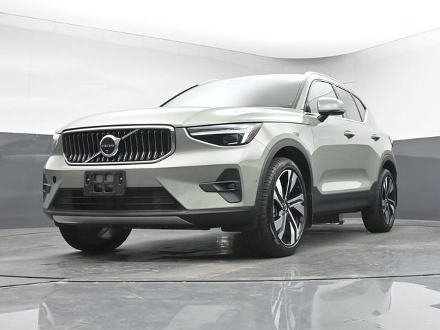 Used 2025 Volvo XC40 B5 Ultra w/ Climate Package AWD/4WD image 13