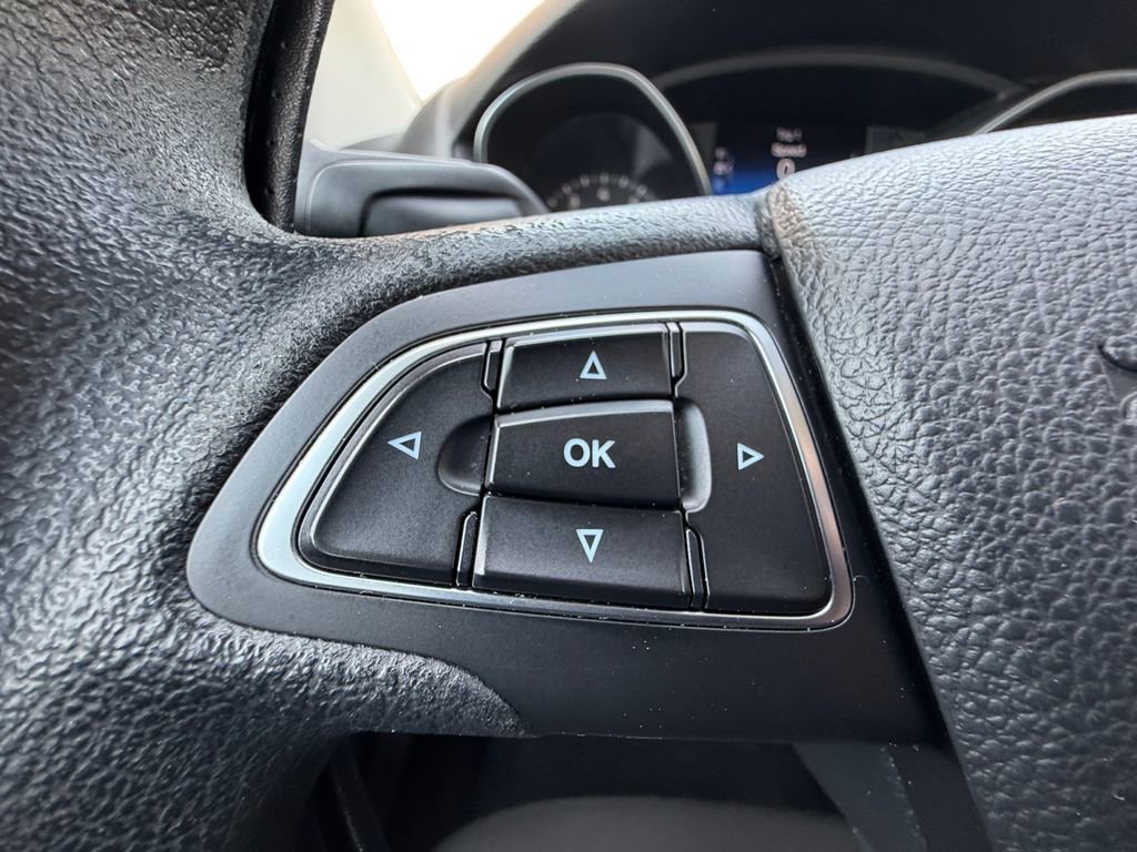 Used 2017 Ford Focus S image 22