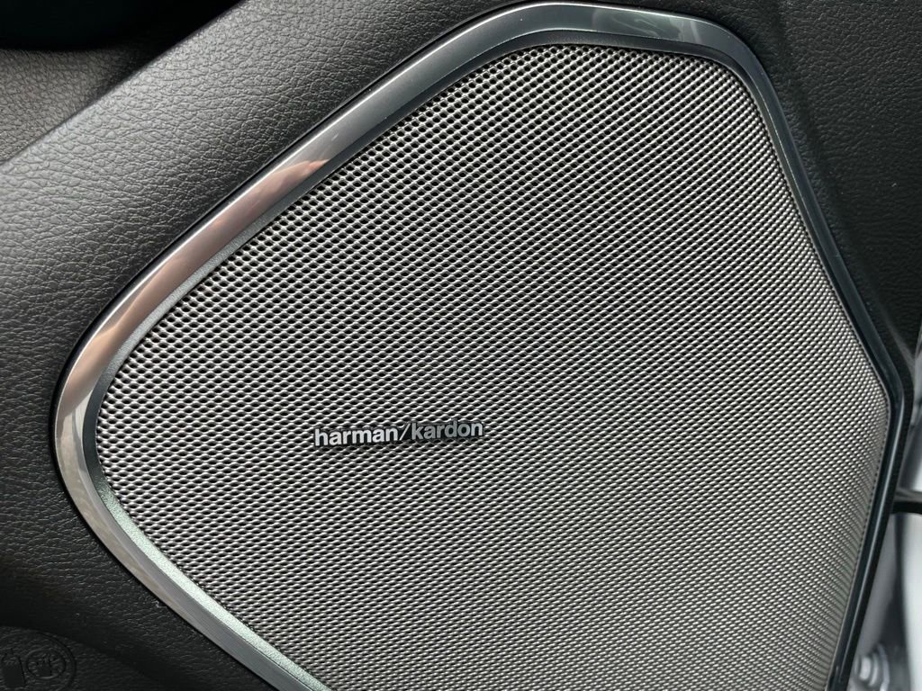 New 2026 RAM 1500 Laramie AWD/4WD image 13