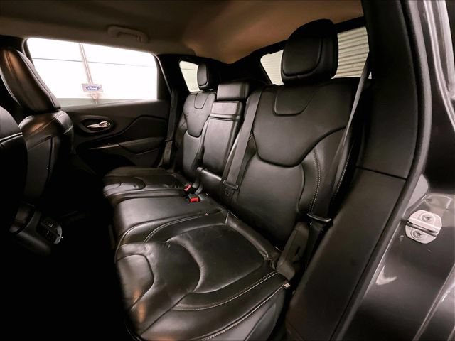 Used 2015 Jeep Cherokee Limited AWD/4WD image 25