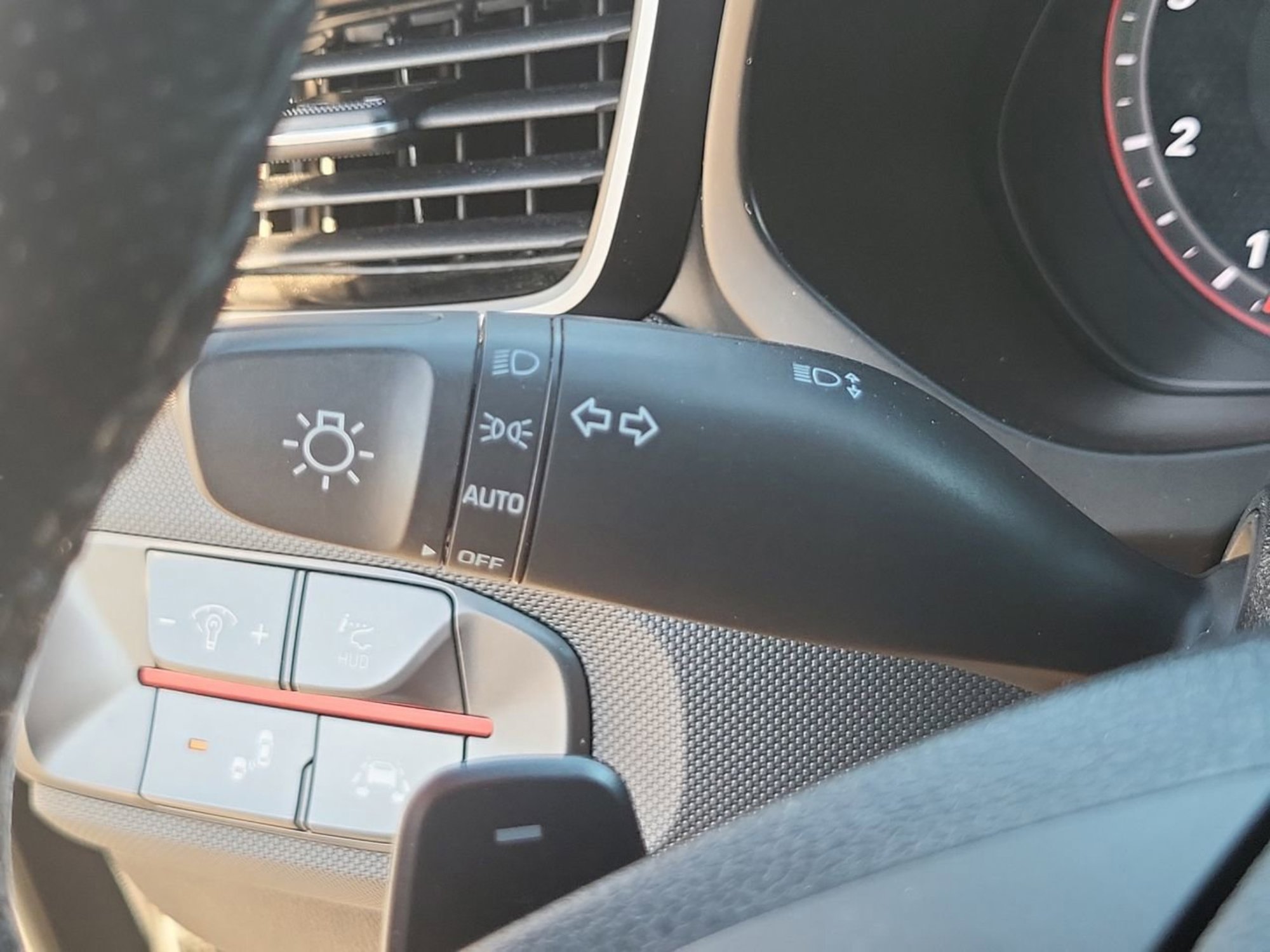 Used 2019 Hyundai Veloster Turbo Ultimate image 24