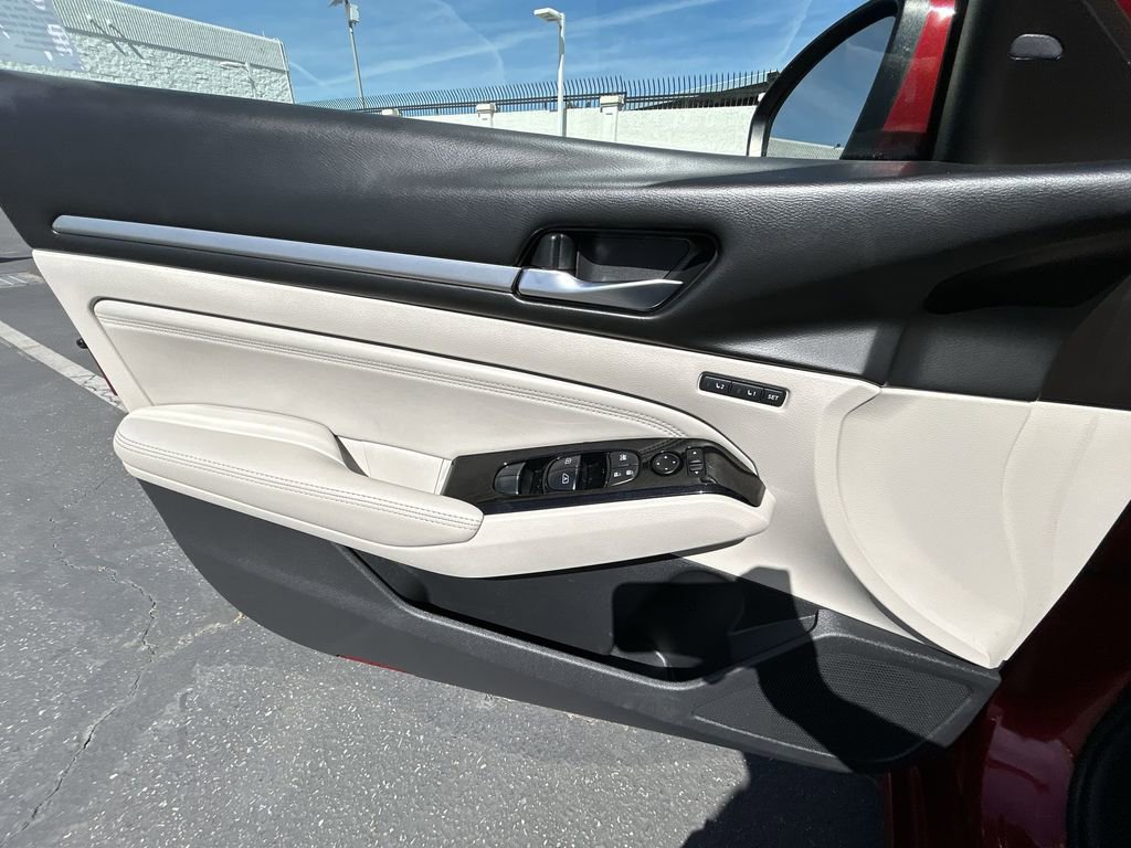 Used 2020 Nissan Altima 2.0 Platinum image 13