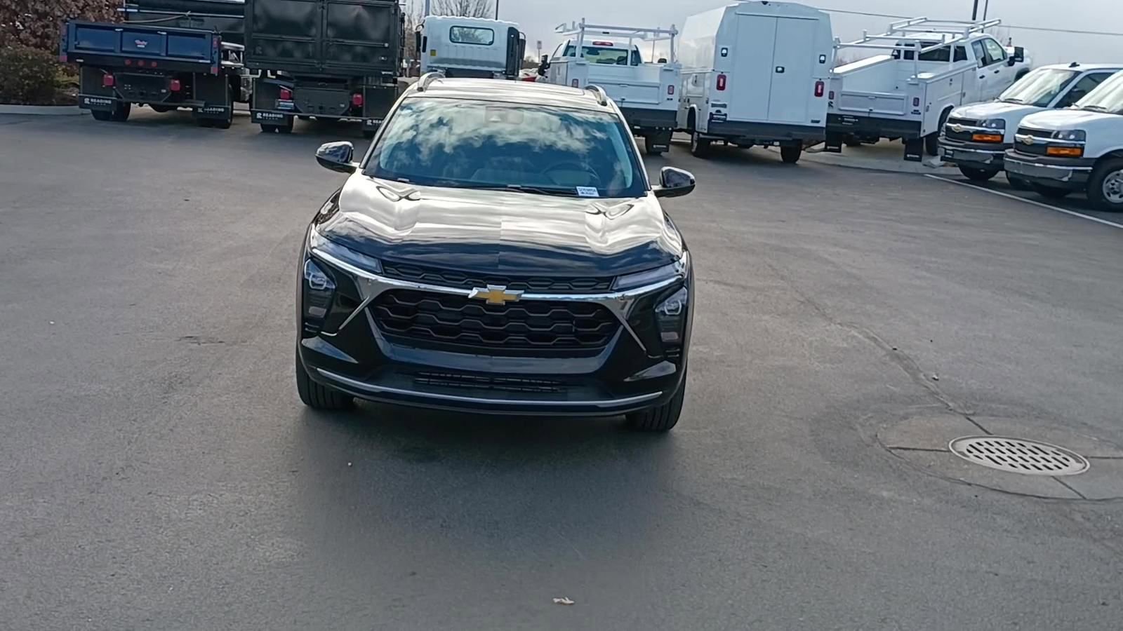 New 2026 Chevrolet Trax LT w/ Sunroof Package image 6