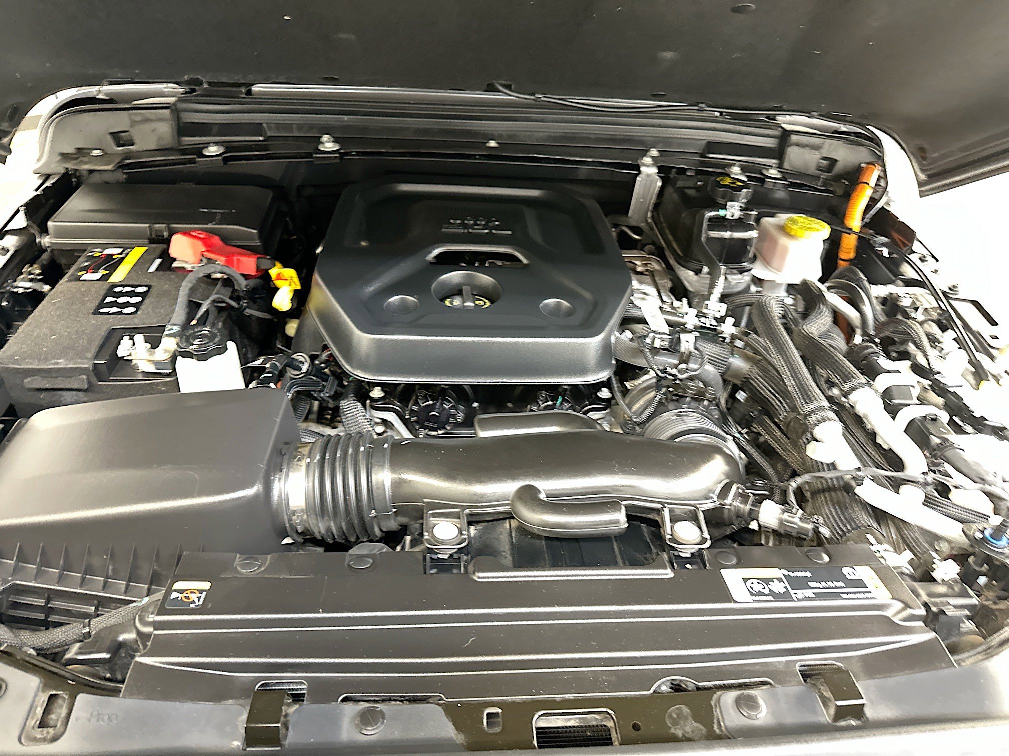 Used 2023 Jeep Wrangler Sahara w/ Cold Weather Group image 34