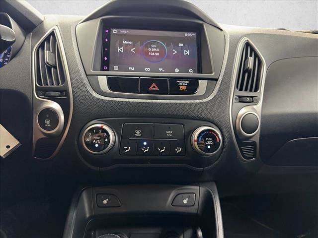 Used 2011 Hyundai Tucson GLS w/ Navigation Pkg 2 AWD/4WD image 15