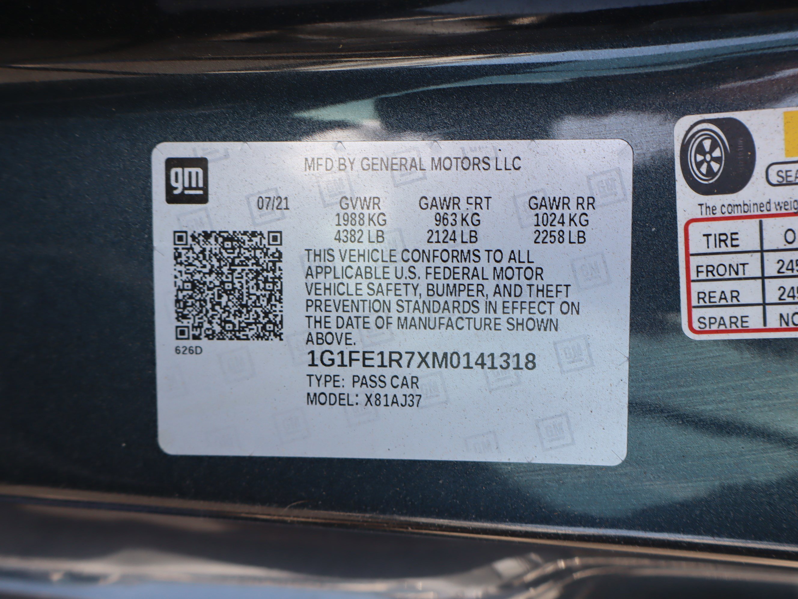 Used 2021 Chevrolet Camaro LT w/ Technology Package RWD image 12