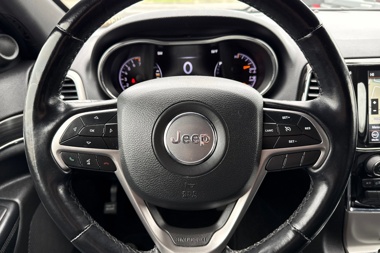 Used 2021 Jeep Grand Cherokee Limited w/ Trailer Tow Group IV image 30