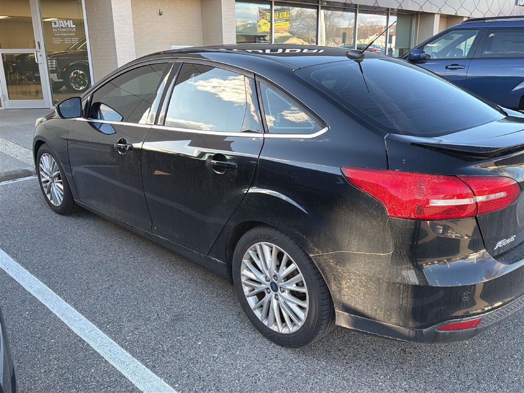 Used 2016 Ford Focus Titanium w/ Titanium Technology Package image 3