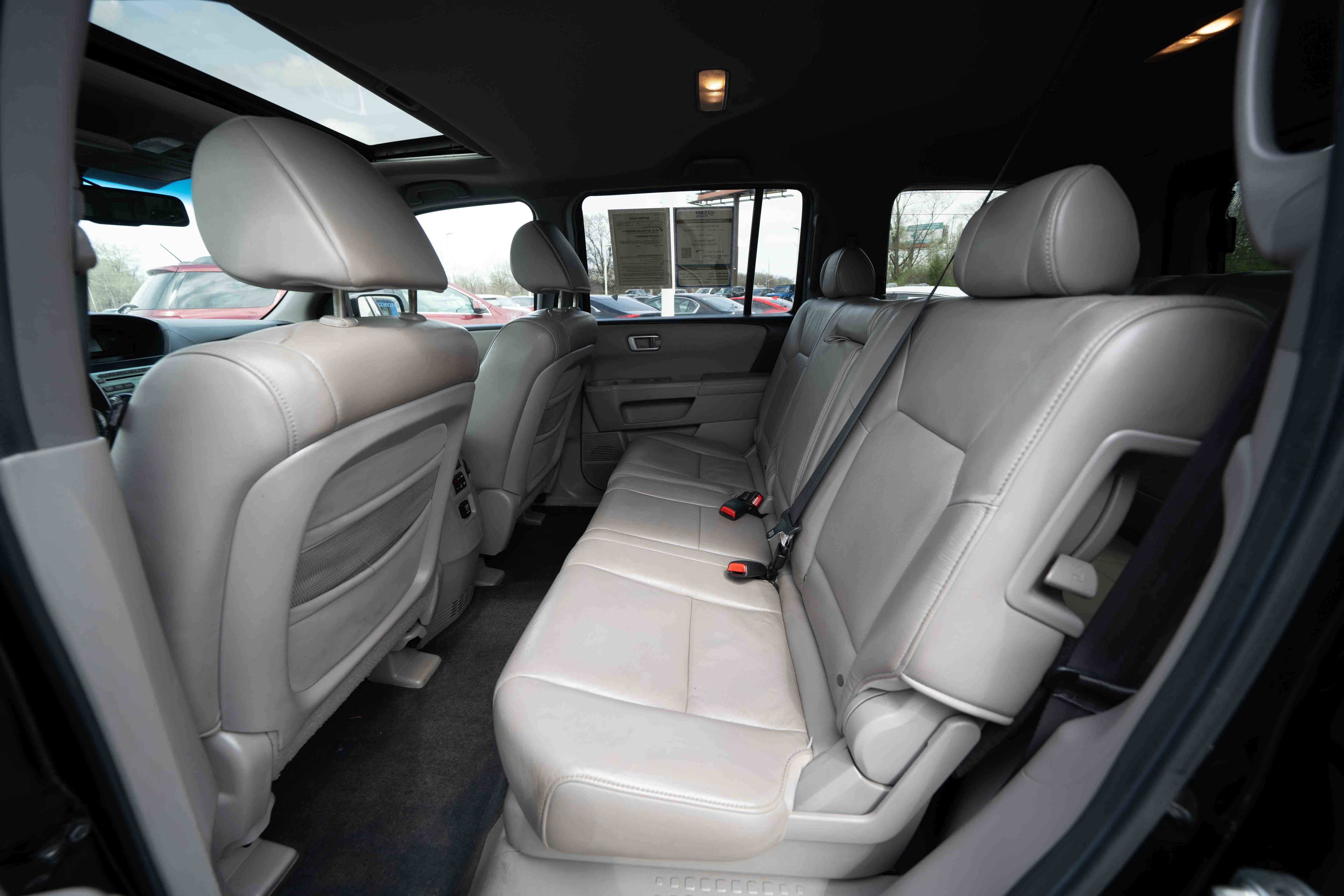 Used 2010 Honda Pilot EX-L image 23