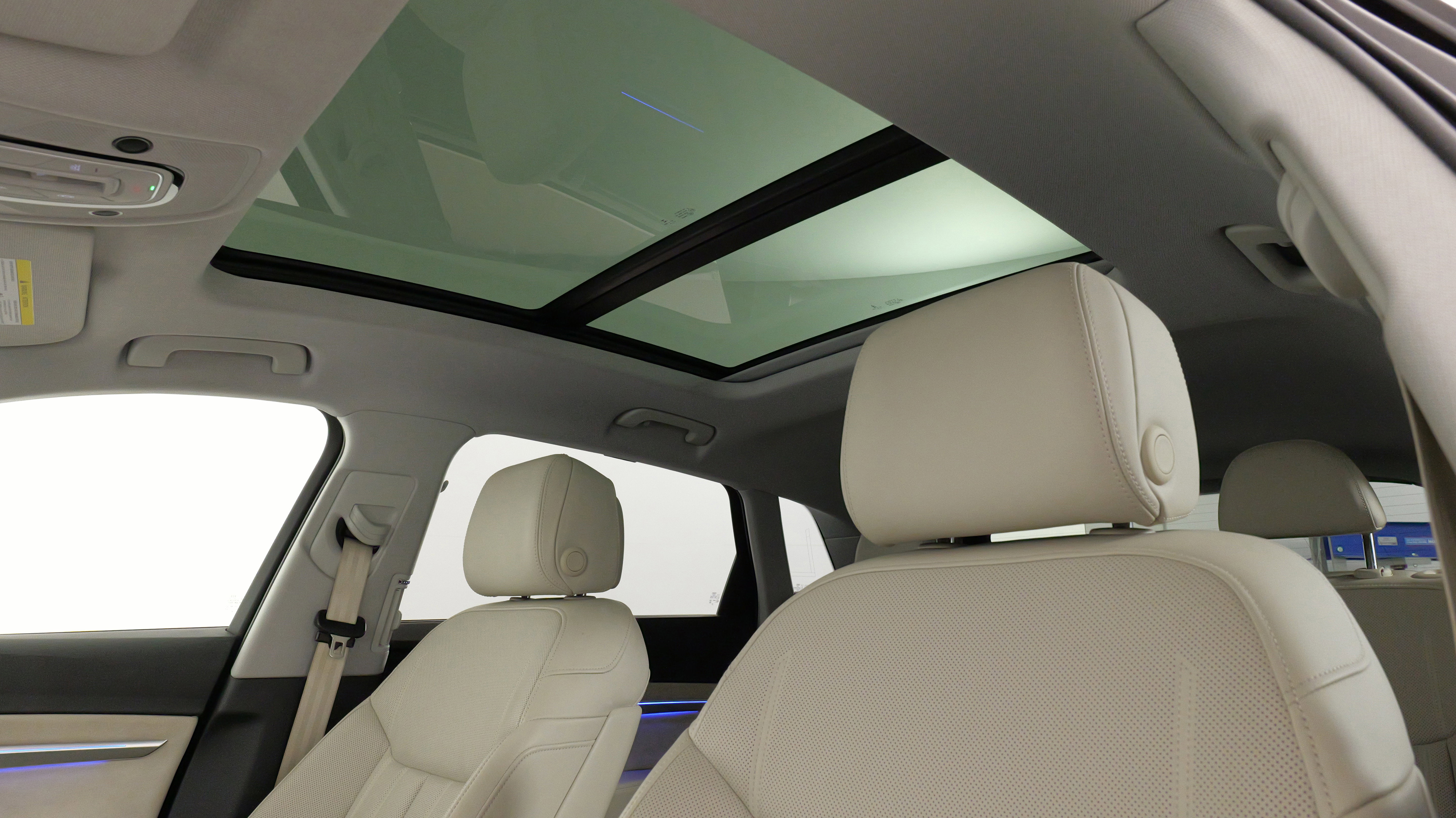 Used 2019 Audi e-tron Prestige w/ Prestige Package image 33