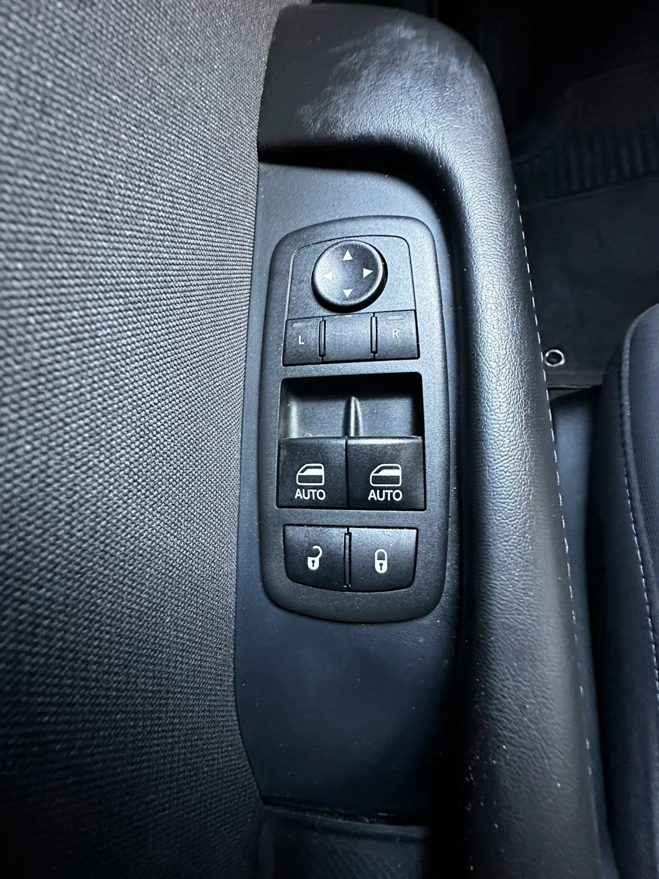 Used 2018 Dodge Challenger SXT RWD image 40