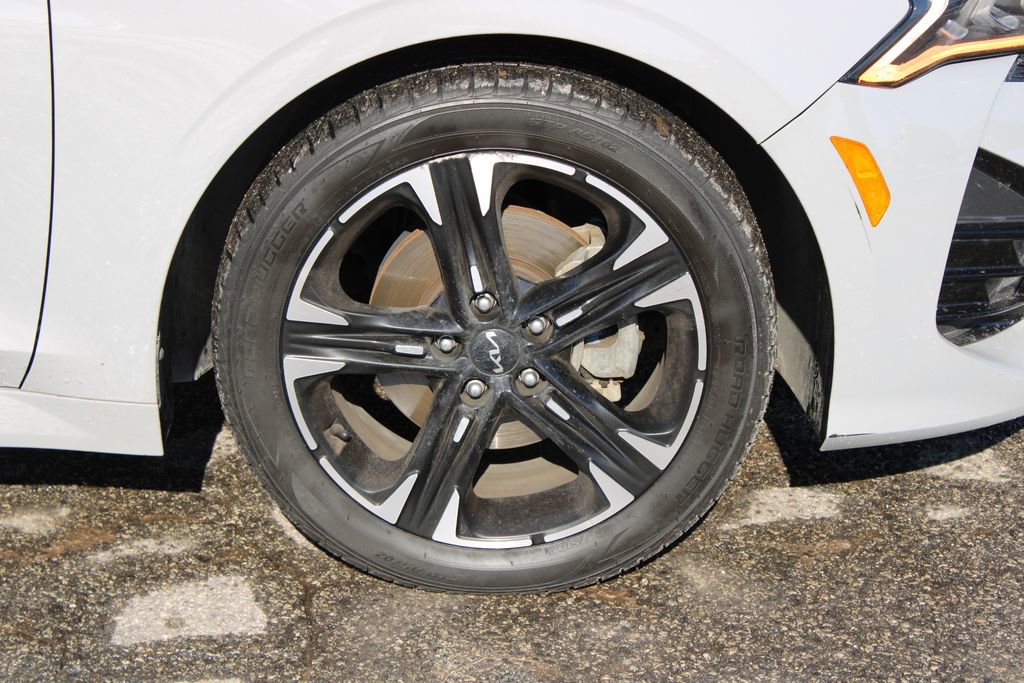 Used 2023 Kia K5 GT-Line w/ GT-Line Premium Package image 12