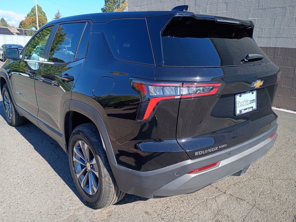 Used 2026 Chevrolet Equinox LT AWD/4WD image 6