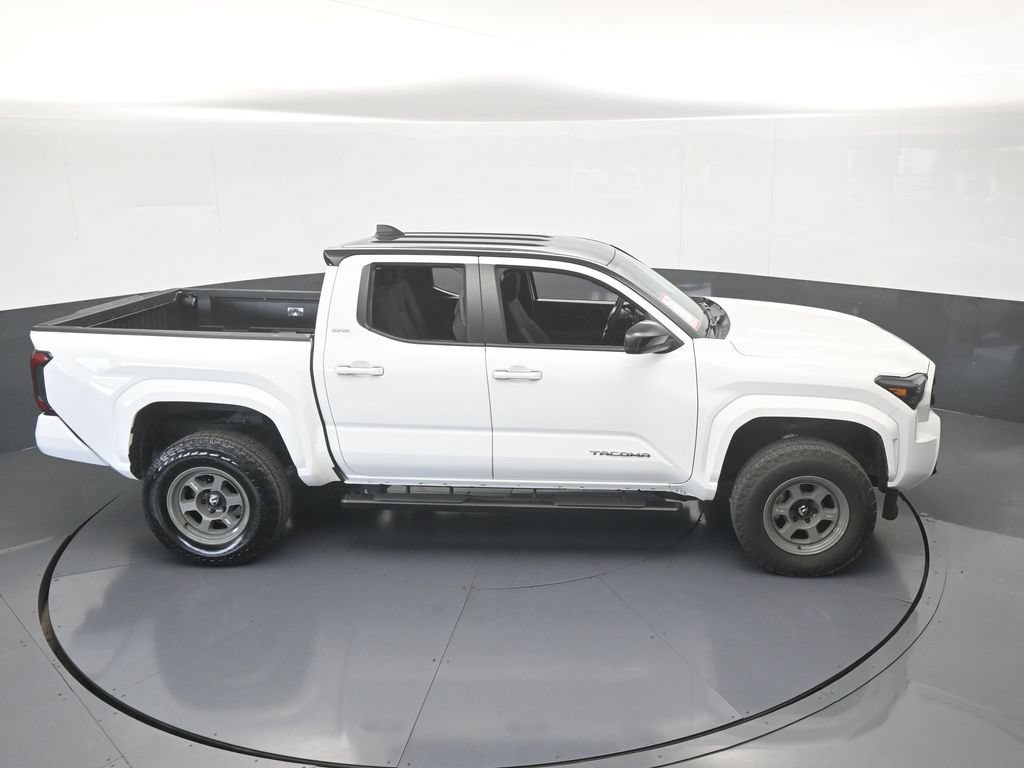 Used 2025 Toyota Tacoma SR5 AWD/4WD image 51