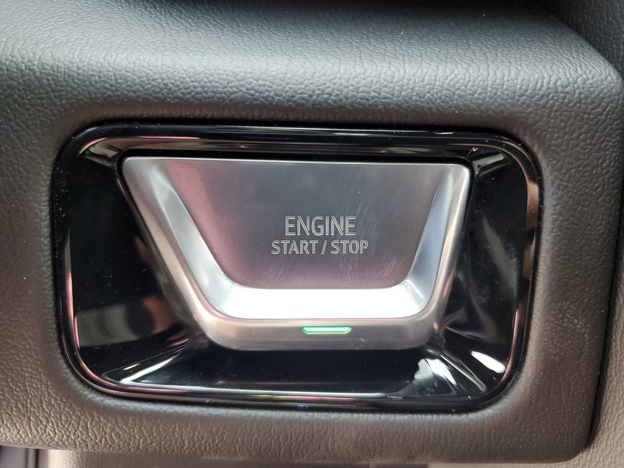 New 2026 GMC Yukon XL Denali w/ Sun & Power Step Package AWD/4WD image 24
