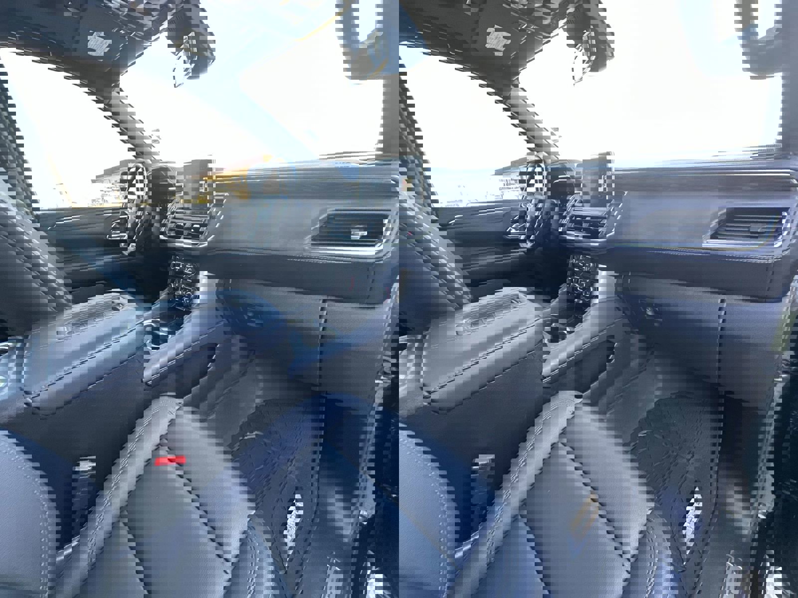 Used 2023 Chevrolet Suburban LT w/ LT Signature Package image 29